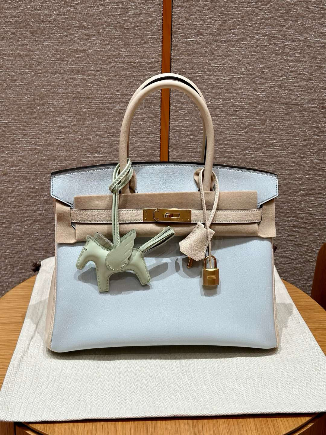 에르메스 Hermes Birkin 30cm Chèvre T0 Blue Brume and i2 Nata/gold