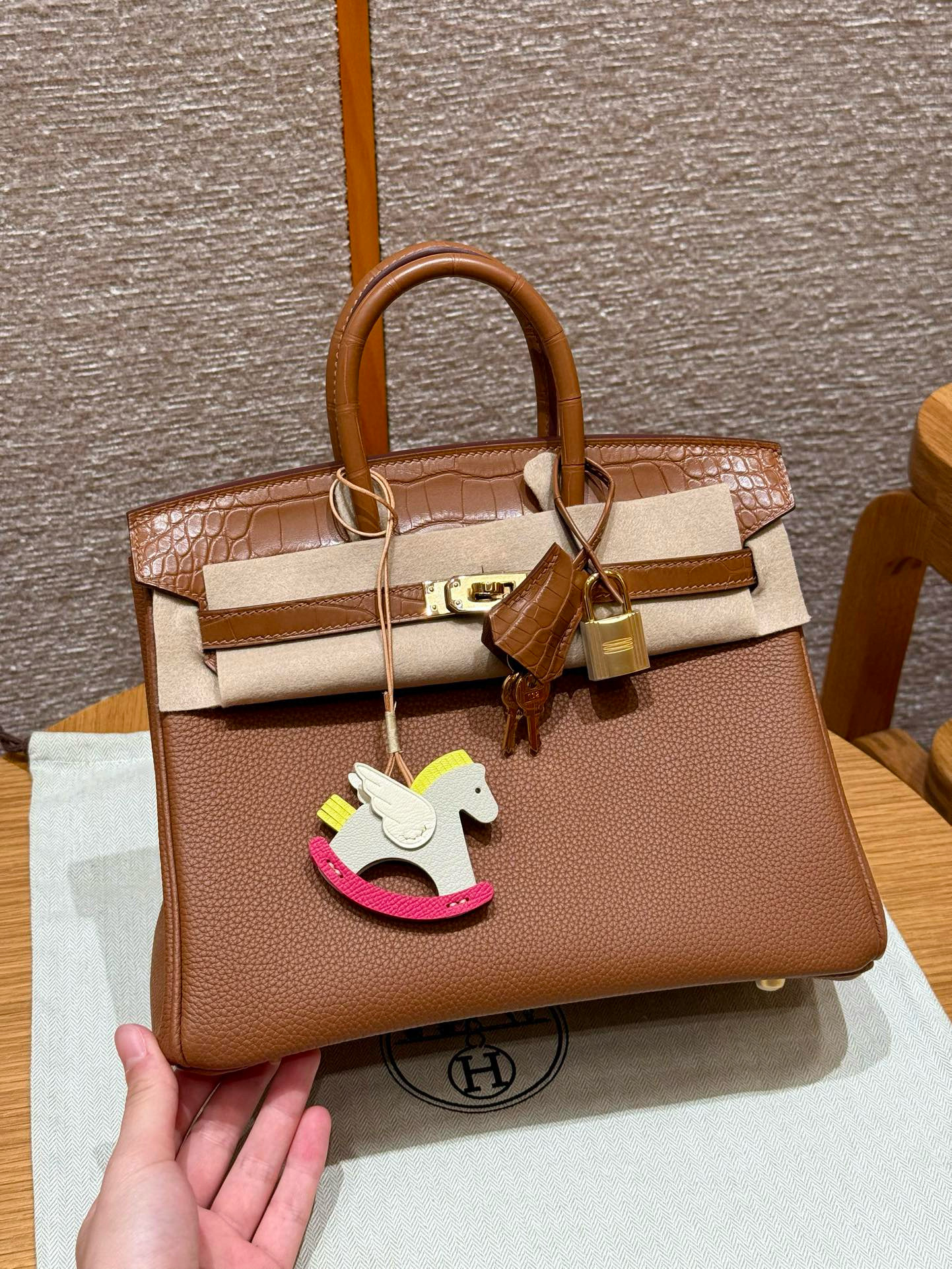 에르메스 Hermes Birkin Touch 25cm Togo and Matte Alligator 37 Gold/gold