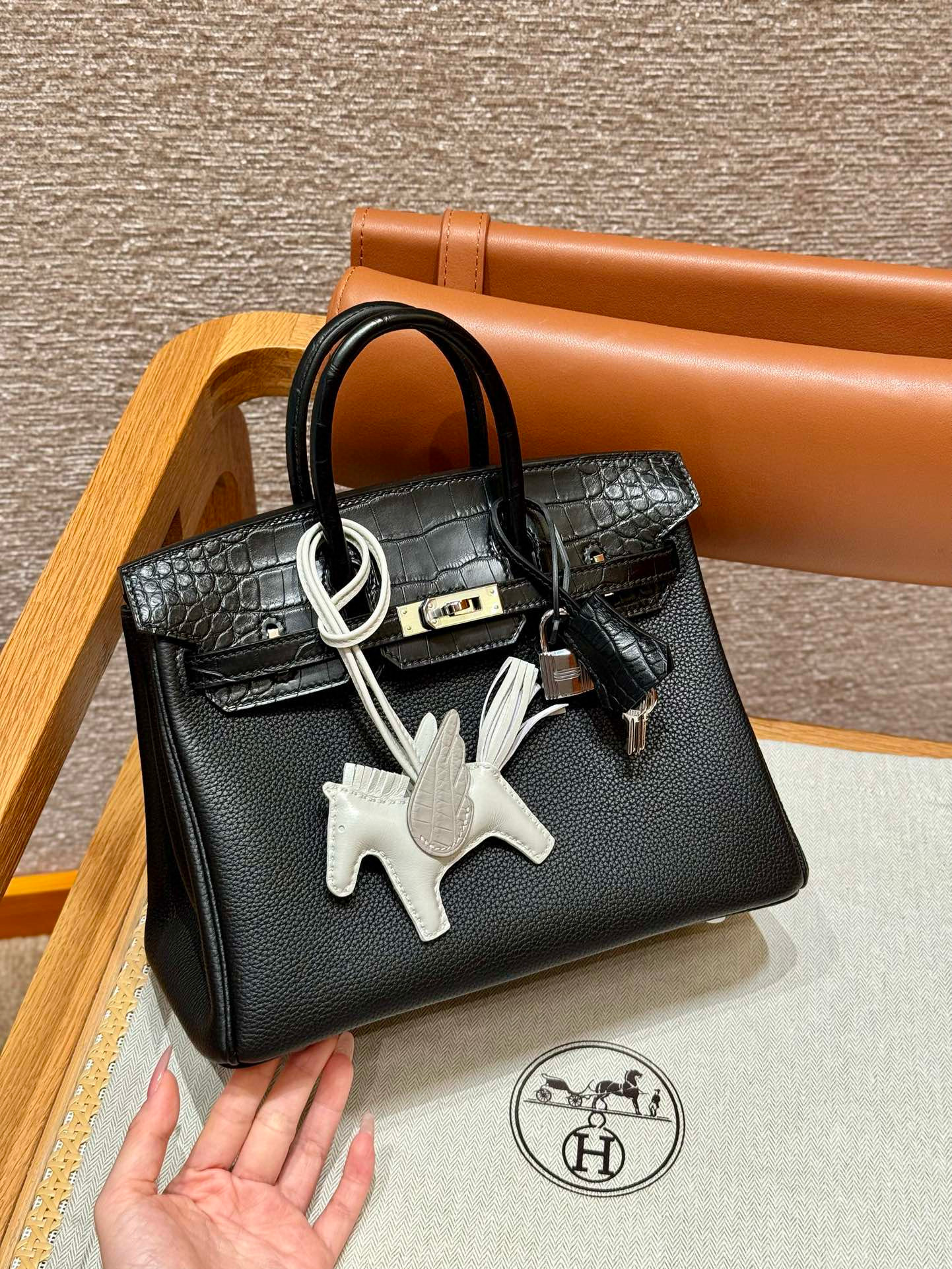에르메스 Hermes Birkin Touch 25cm Togo and Matte Alligator 89 Noir/silver
