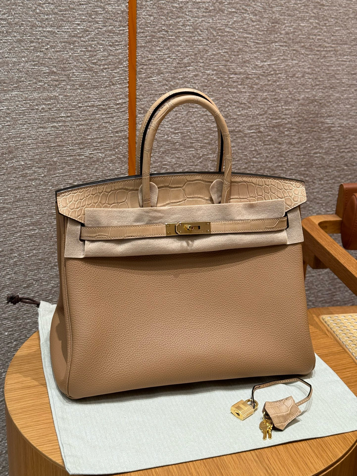 에르메스 Hermes Birkin Touch 35cm Togo and Matte Alligator 0M Chai/gold