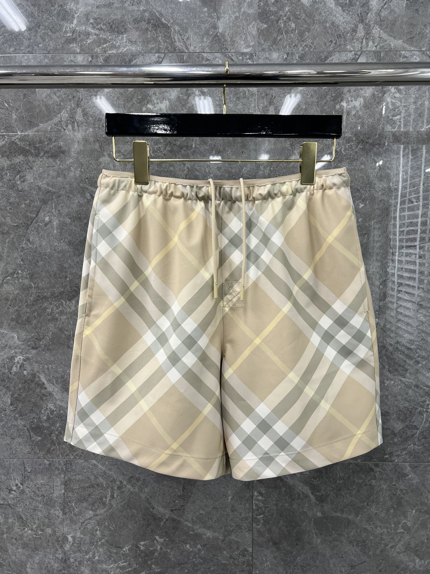 [대리석집]버버리 Burberry 반바지