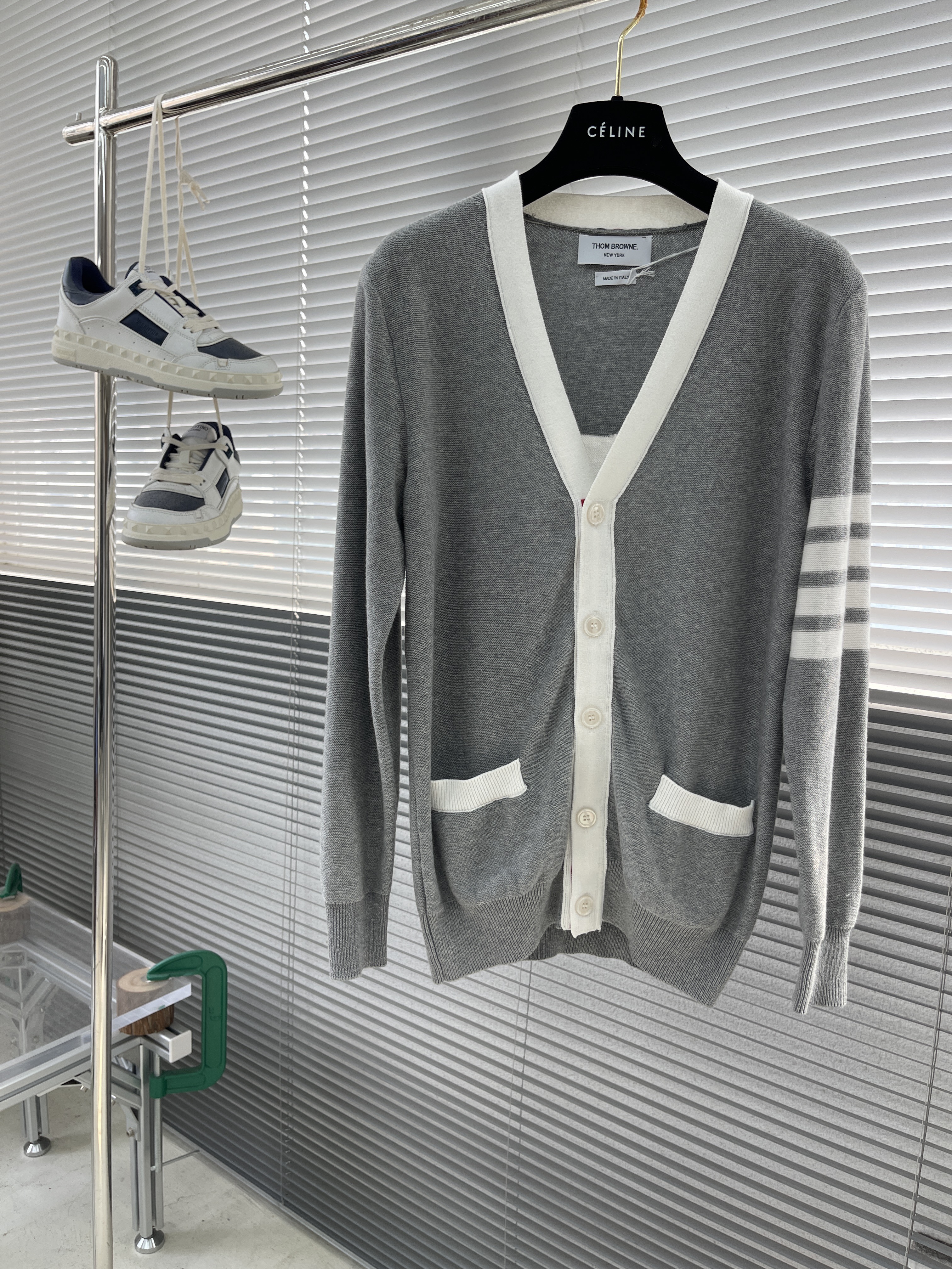 톰브라운 Thom Browne 가디건