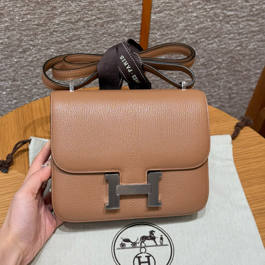 에르메스 Hermes Constance 19cm chèvre 2J Quebracho/silver