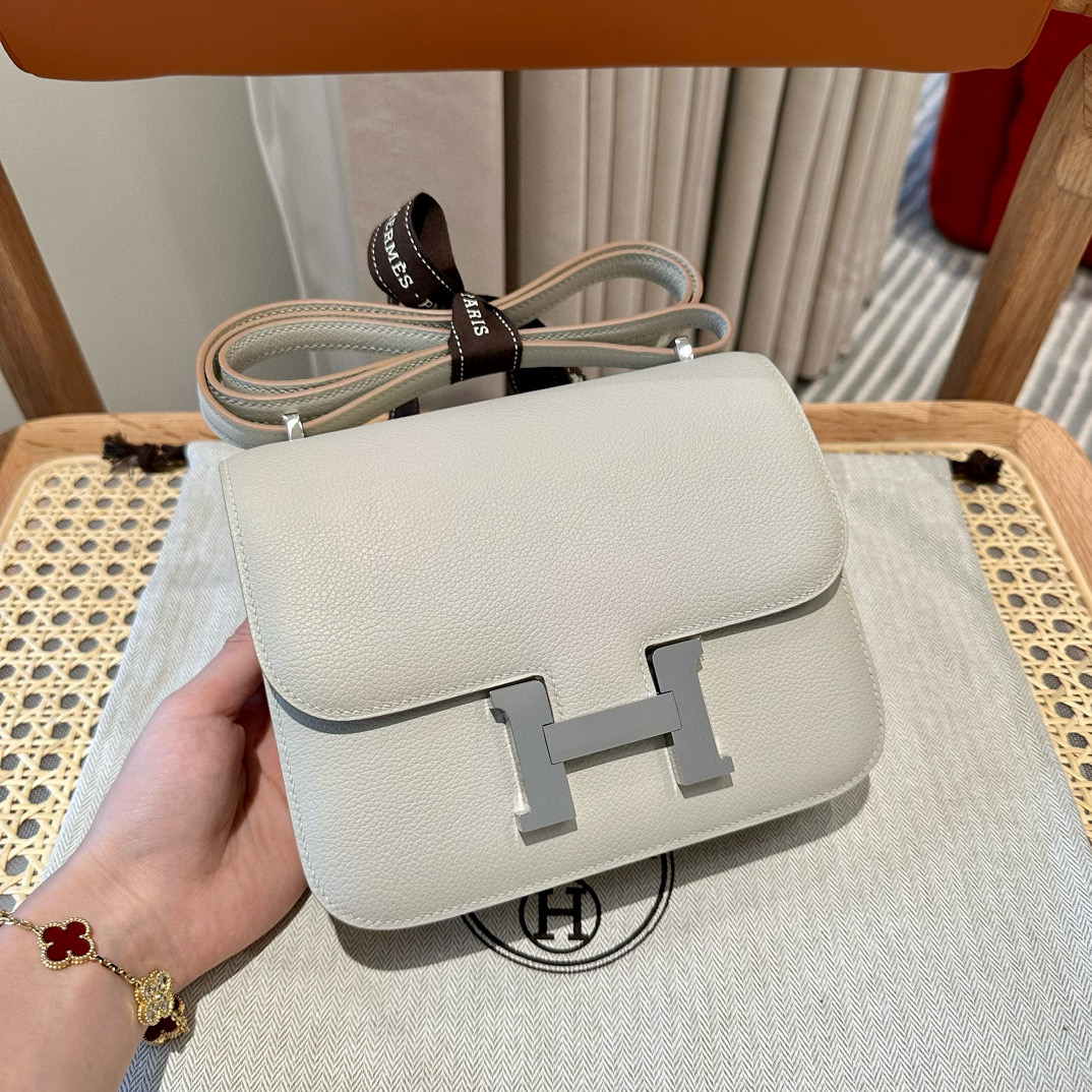 에르메스 Hermes Constance 19cm Evercolor 8L Beton/silver