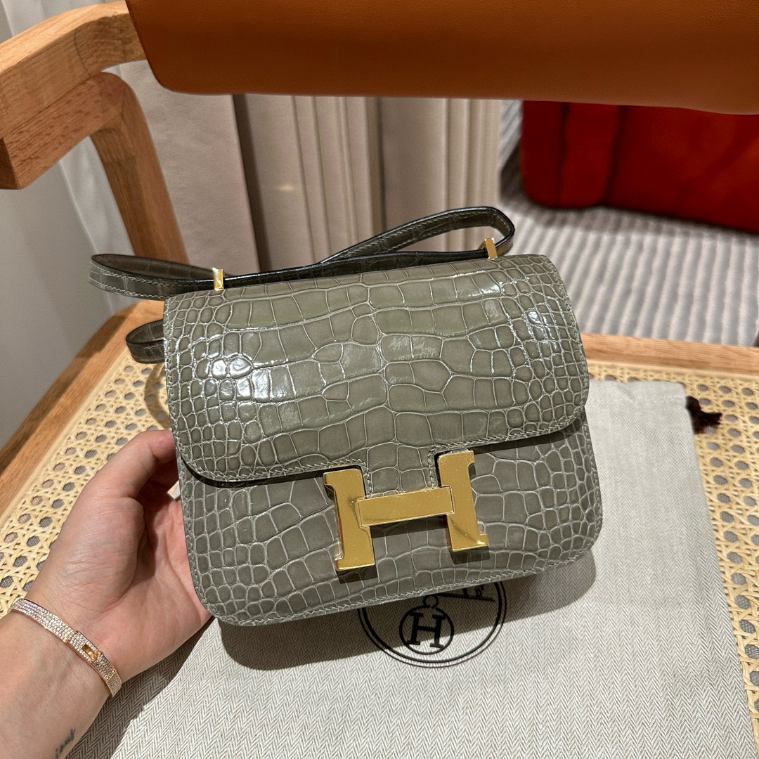 에르메스 Hermes Constance 19cm Alligator shiny crocodile 81 Gris tourterelle/gold