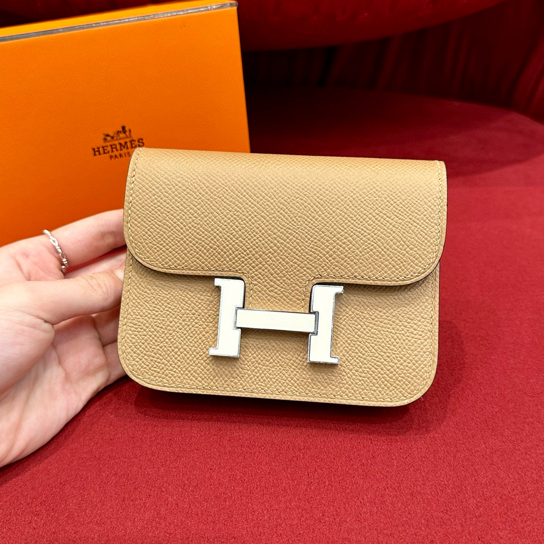 에르메스 Hermes Constance slim 12.4cm Epsom 0M Chai/silver