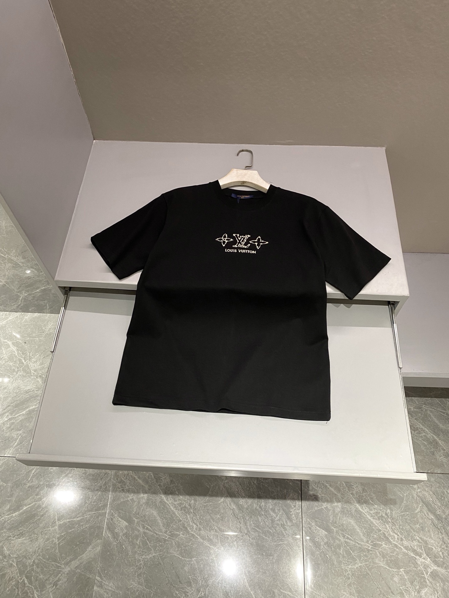 루이비통 Louis Vuitton 반팔 티셔츠