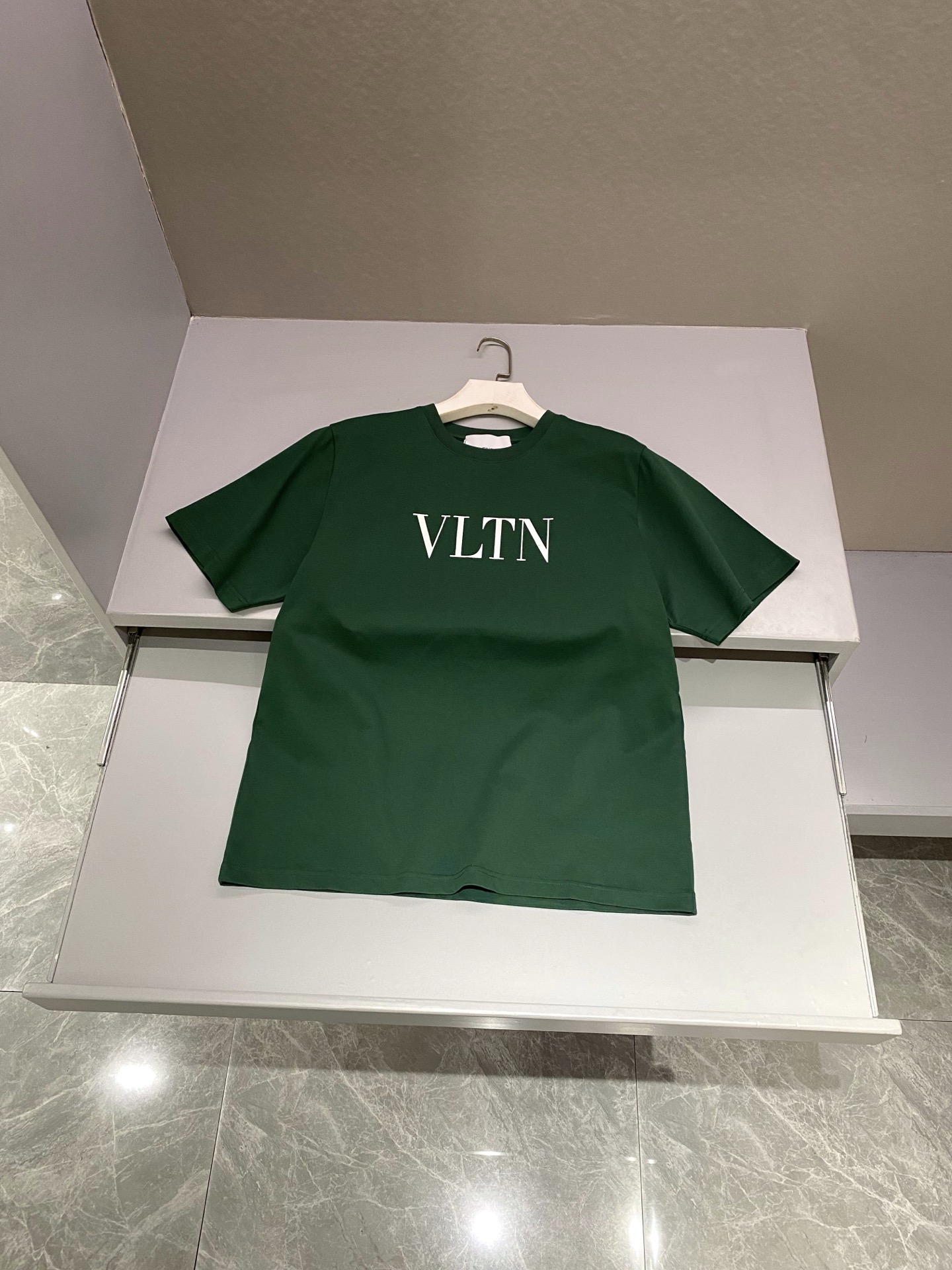 발렌티노 Valentino 반팔 티셔츠