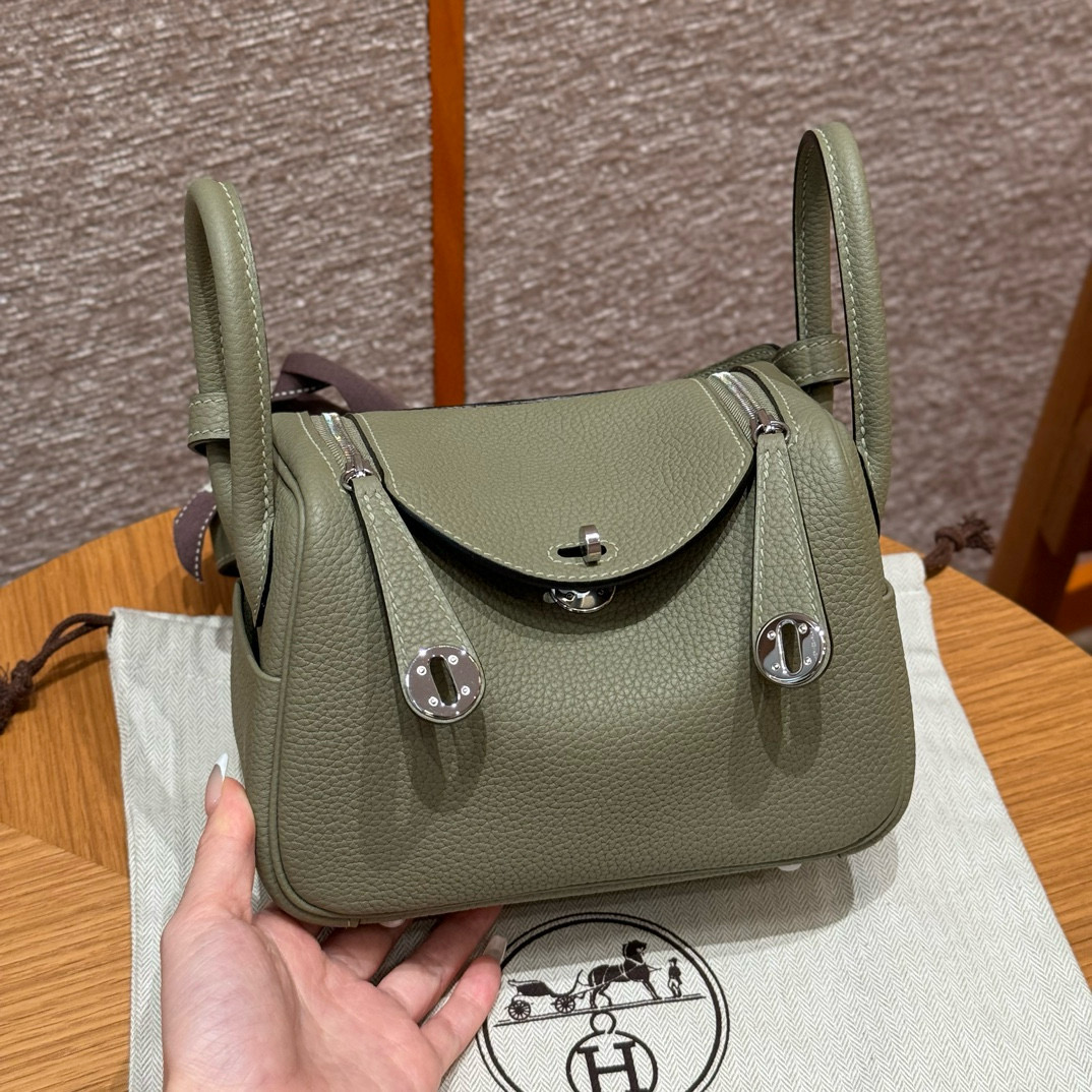 에르메스 Hermes Mini Lindy 19cm Clemence Q1 Sauge/silver