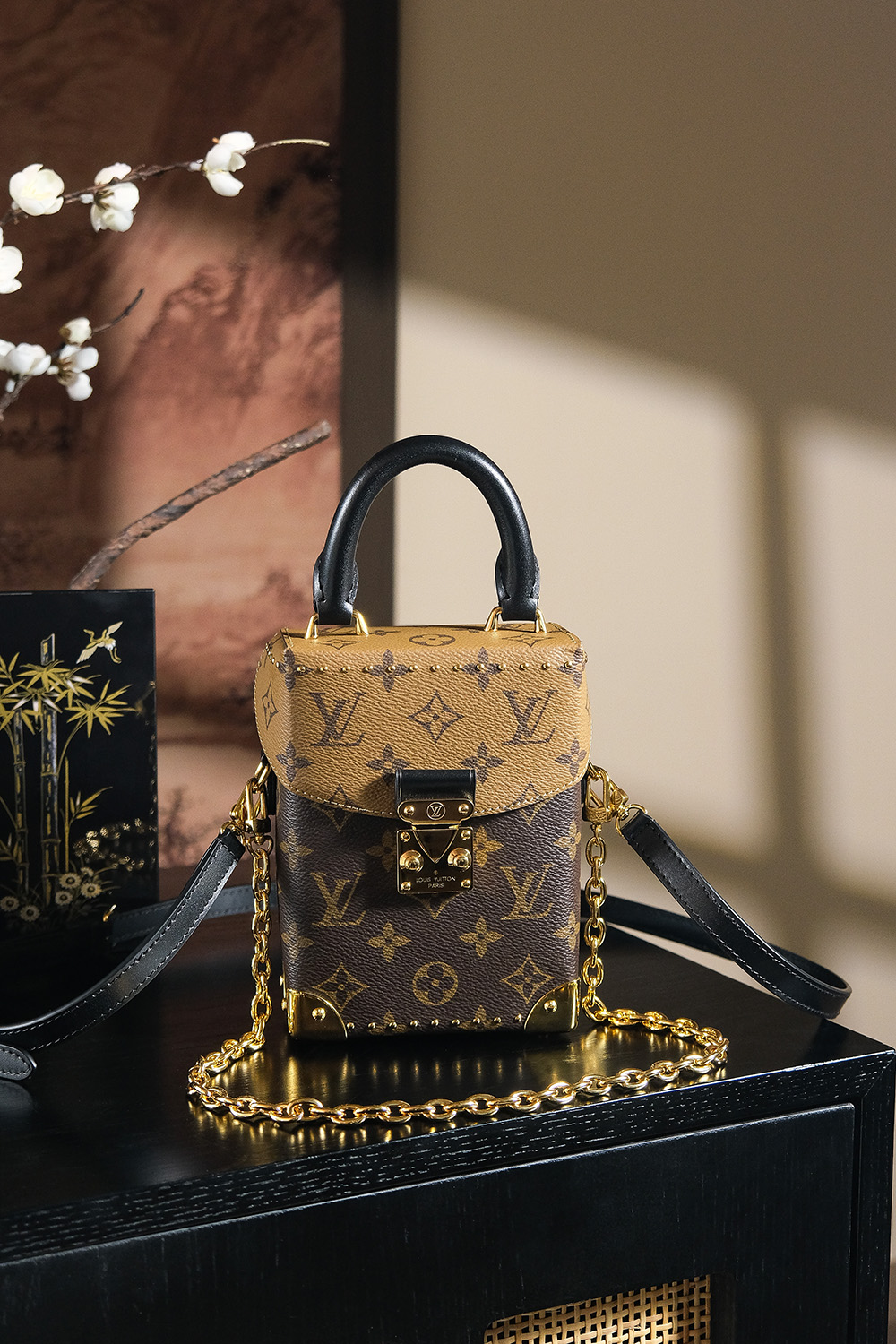 【GR】루이비통 Louis Vuitton M82465 Camera Box Monogram and Monogram Reversed