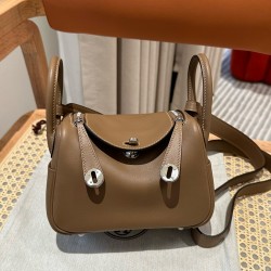 에르메스 Hermes Mini Lindy 19cm Swift D0 Beige de Weimar/silver