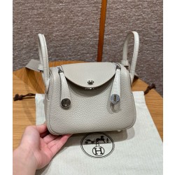 에르메스 Hermes Mini Lindy 19cm Clemence and  Matte Alligator 80 Girs Perle/silver