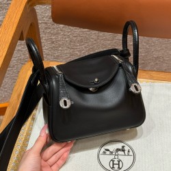 에르메스 Hermes Mini Lindy 19cm Swift and Matte Alligator 89 Noir/silver