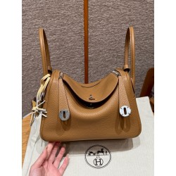 에르메스 Hermes Lindy 26cm Clemence 3G Alezan/silver