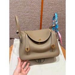 에르메스 Hermes Lindy 26cm Clemence 8Q Beige Marfa/gold