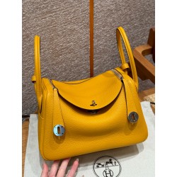 에르메스 Hermes Lindy 26cm Clemence 9D Jaune ambre/silver