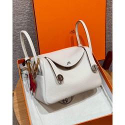 에르메스 Hermes Lindy 26cm Clemence 10 Craie/silver