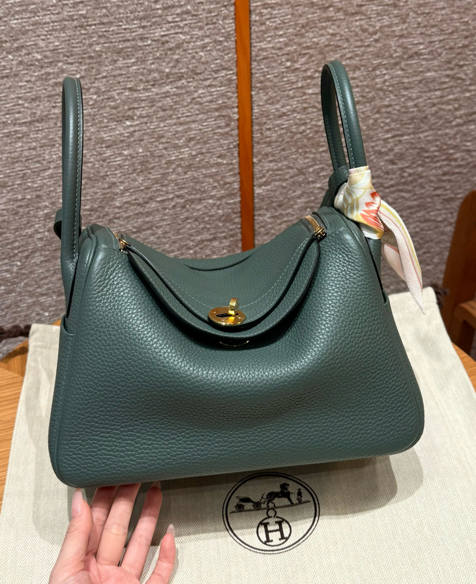 에르메스 Hermes Lindy 26cm Clemence 63 Vert Amanda/gold