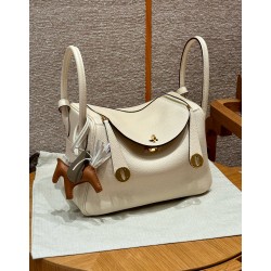 에르메스 Hermes Lindy 26cm Clemence i2 Nata/gold