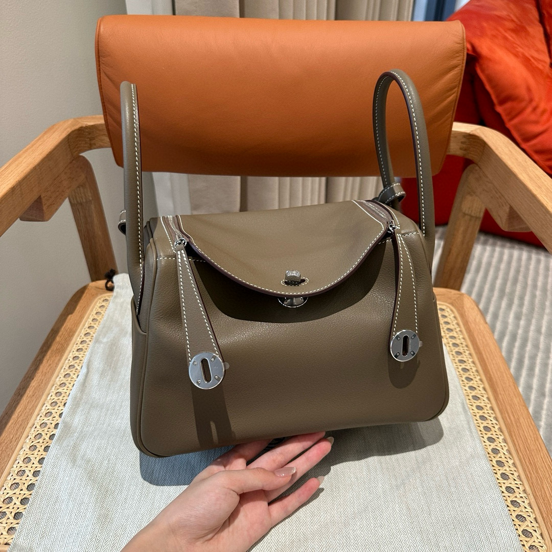 에르메스 Hermes Lindy 26cm Swift 18 Etoupe/silver