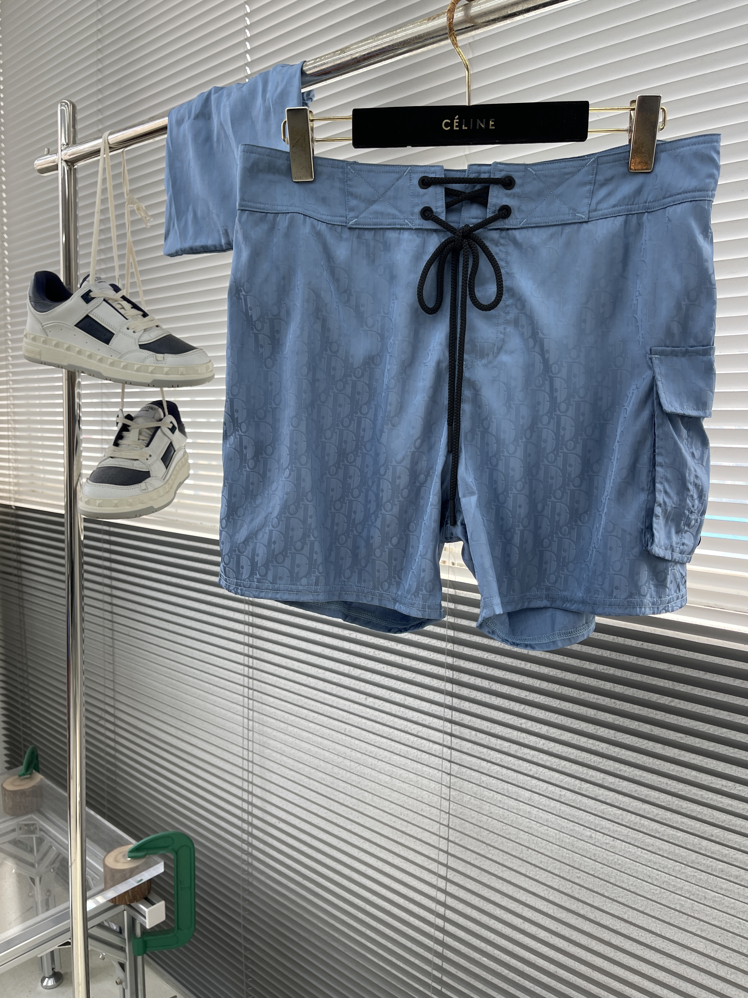 디올 Dior 반바지