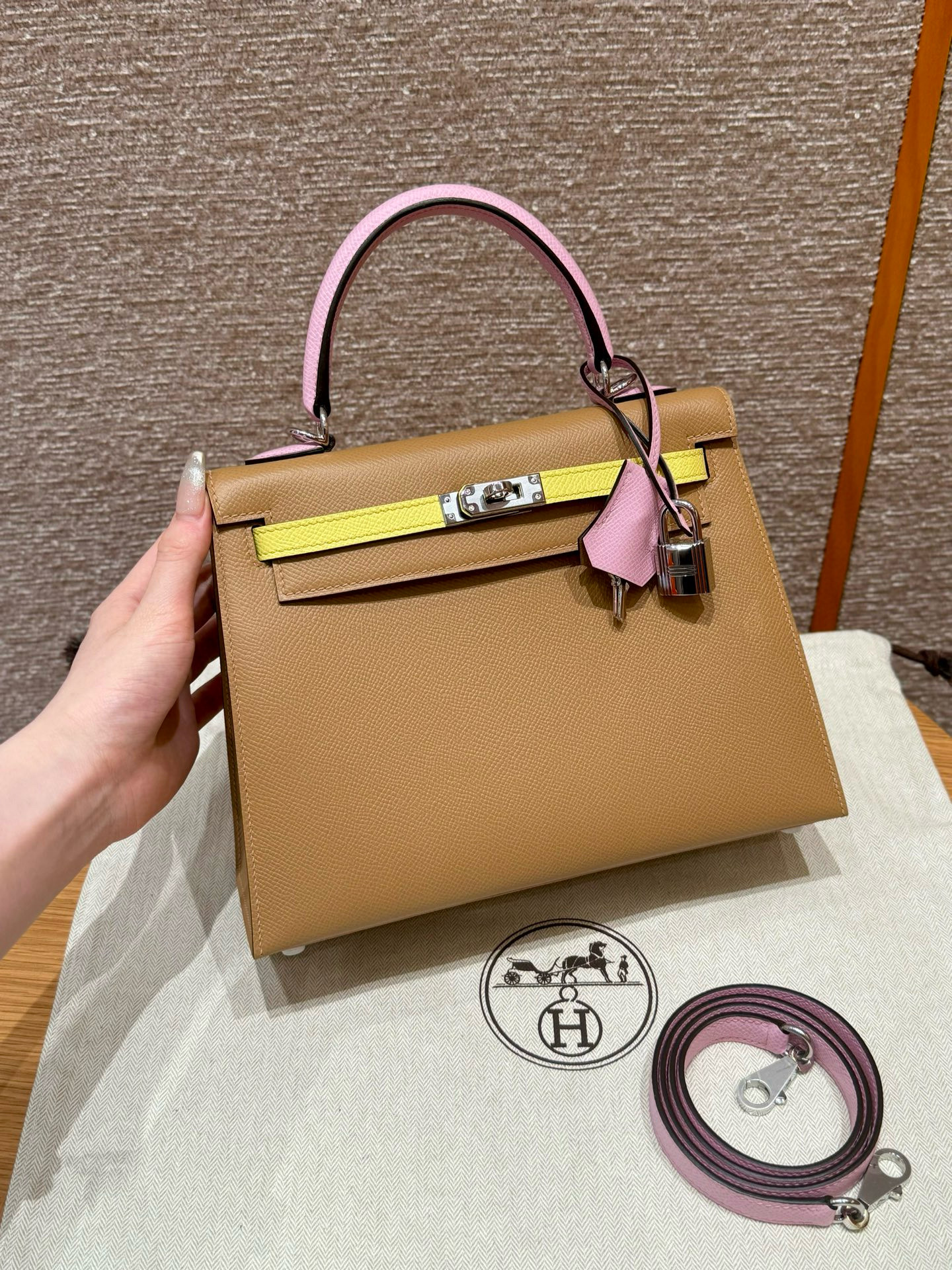 에르메스 Hermes Kelly 25cm Epsom 0M Chai X9 Mauve 9R Lime/silver
