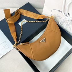 프라다 Prada 1BH222 Demi-lune 크로스 백 30CM