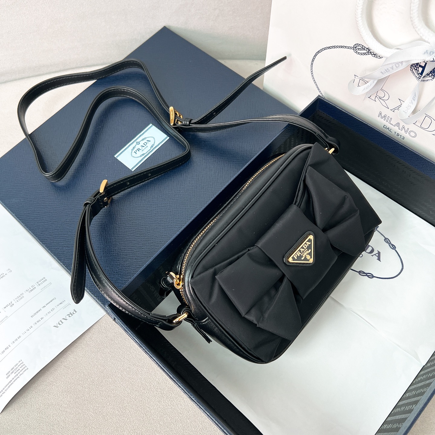 프라다 Prada 1BC242 탑 핸들백 18.5CM