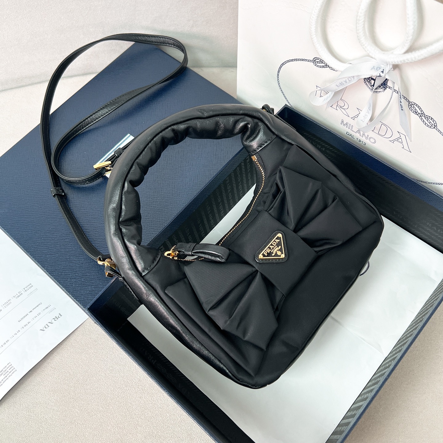 프라다 Prada 1BC241 Hobo 탑 핸들백 22CM