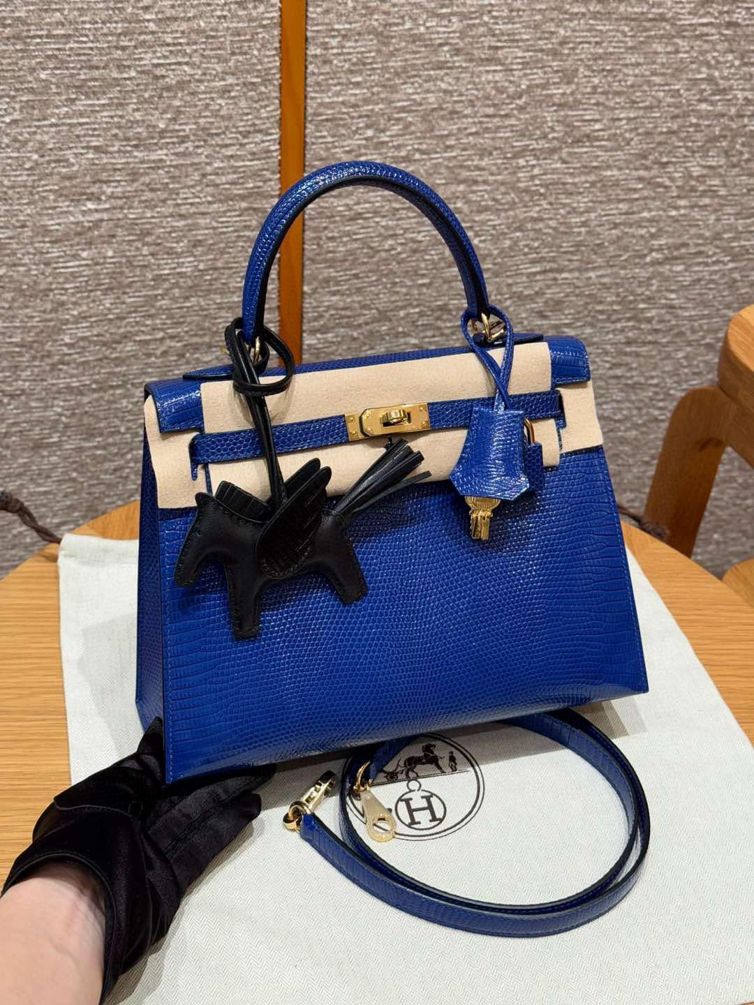 에르메스 Hermes Kelly 25cm Lizard 7T Blue electric/gold