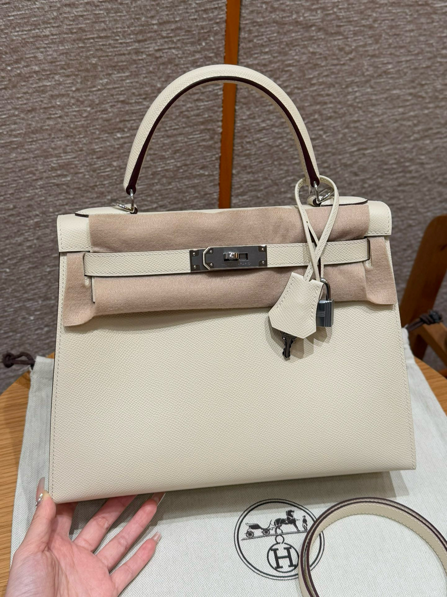 에르메스 Hermes Kelly 28cm Epsom i2 Nata/silver