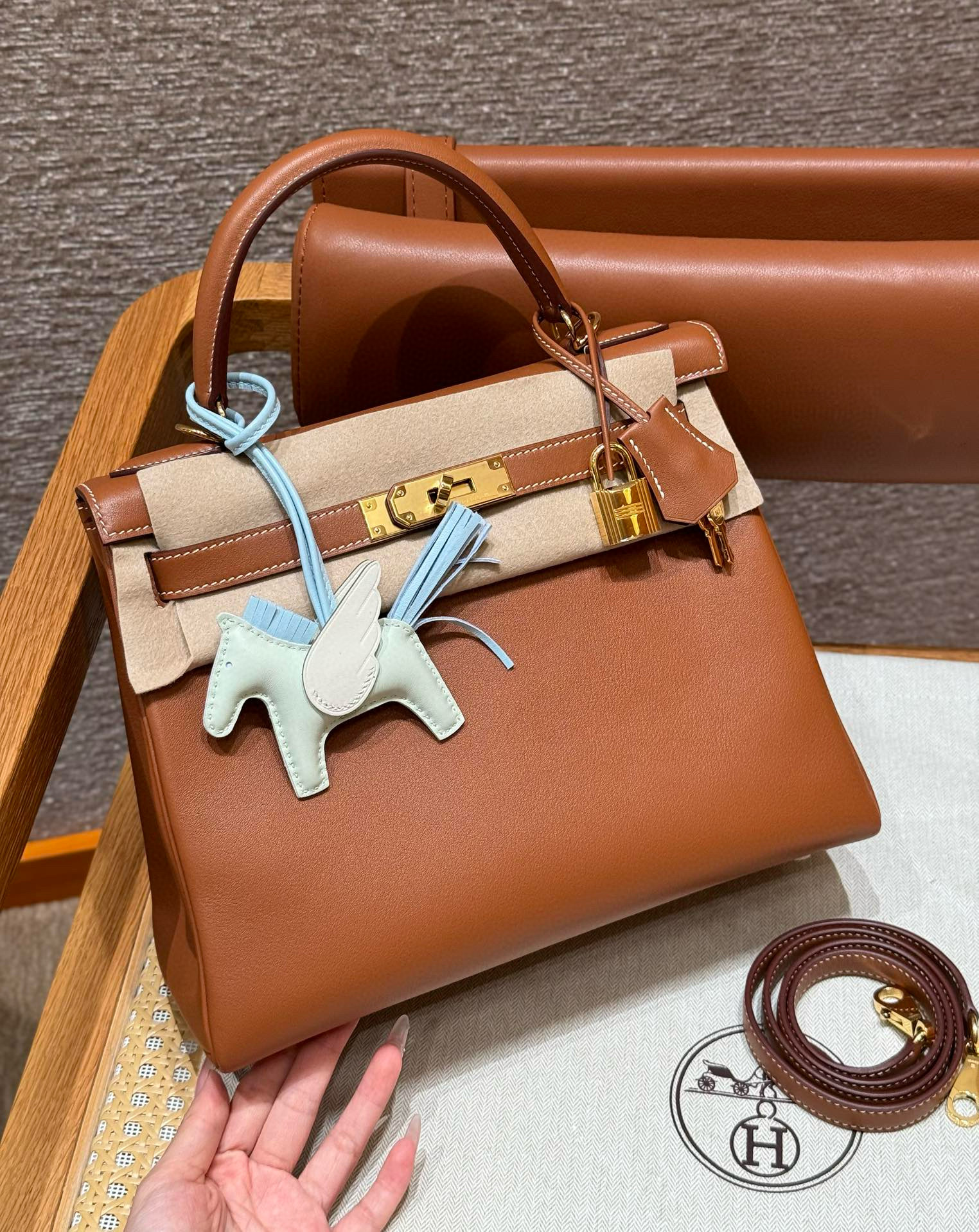 에르메스 Hermes Kelly 28cm Swift 37 Gold/gold