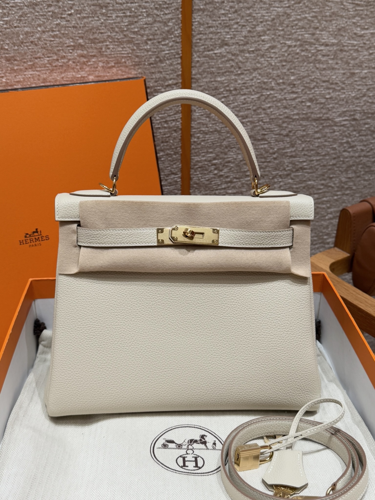 에르메스 Hermes Kelly 28cm Togo 10 Craie/gold