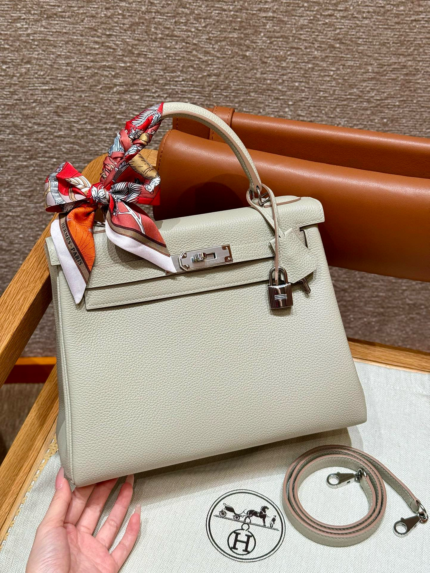 에르메스 Hermes Kelly 28cm Togo 80 Panrl Gray/silver