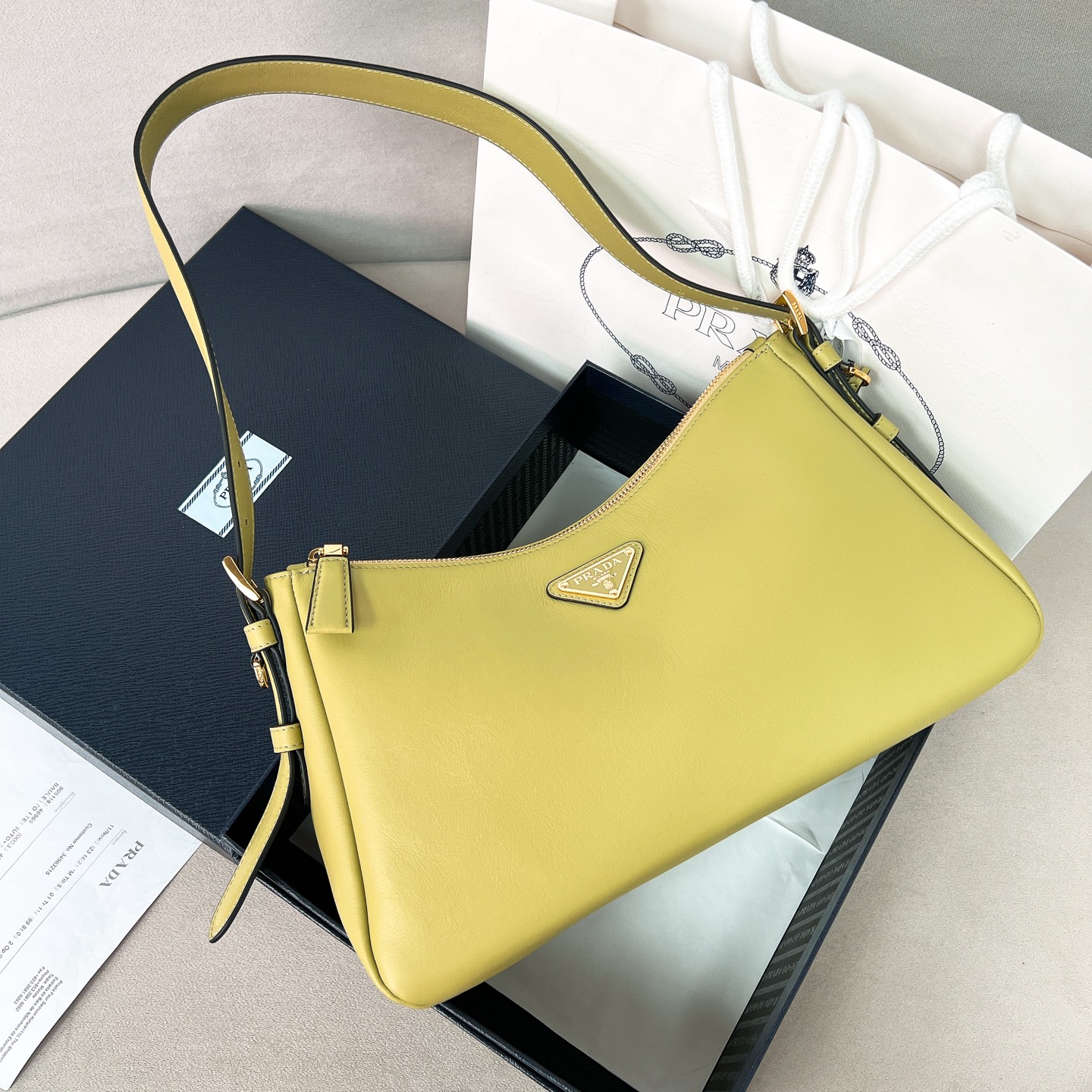 프라다 Prada 1BC229 에메 미디엄 가죽 숄더백 31CM
