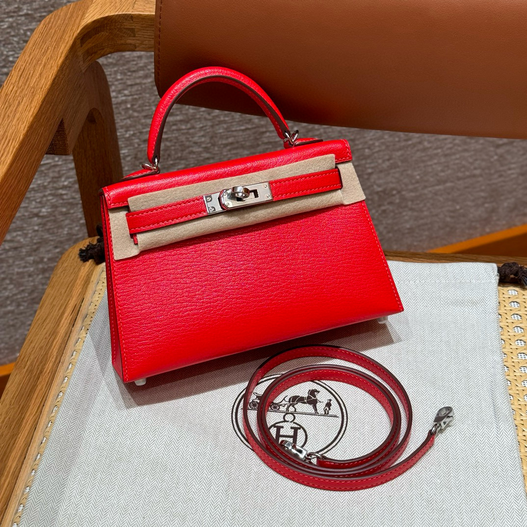 에르메스 Hermes Mini Kelly 19cm Chèvre S3 Rouge Coeur/silver