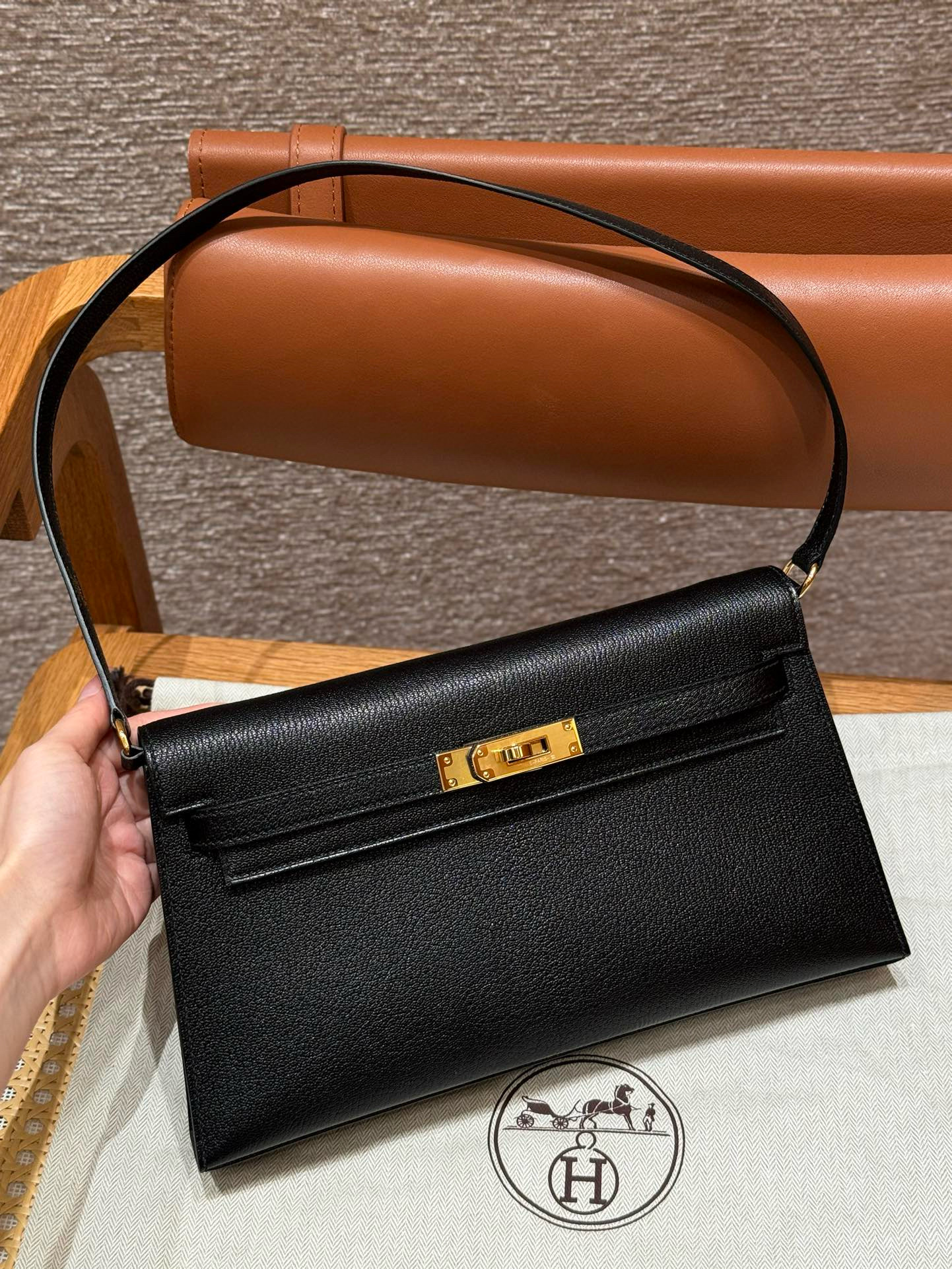 에르메스 Hermes Kelly elan 27cm Chèvre 89 noir/gold