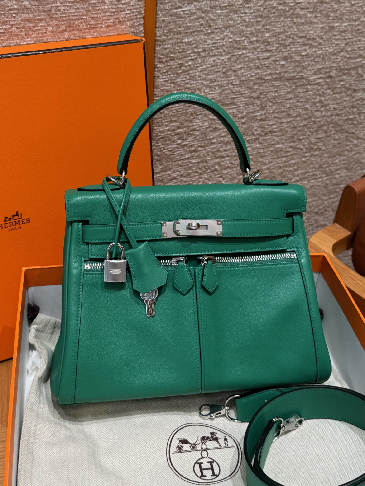 에르메스 Hermes Kelly Lakis 32cm Swift U4 Vert vertigo/silver