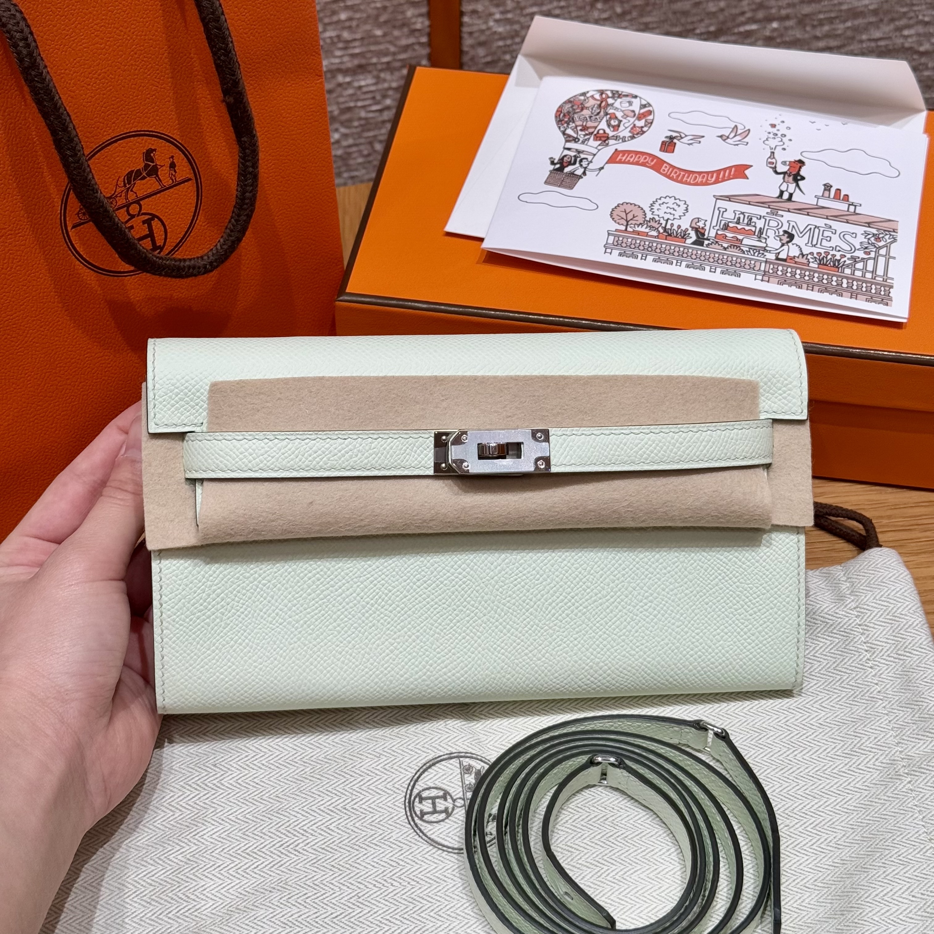 에르메스 Hermes  Kelly to go 19cm Epsom 0S Vert Fizz/silver