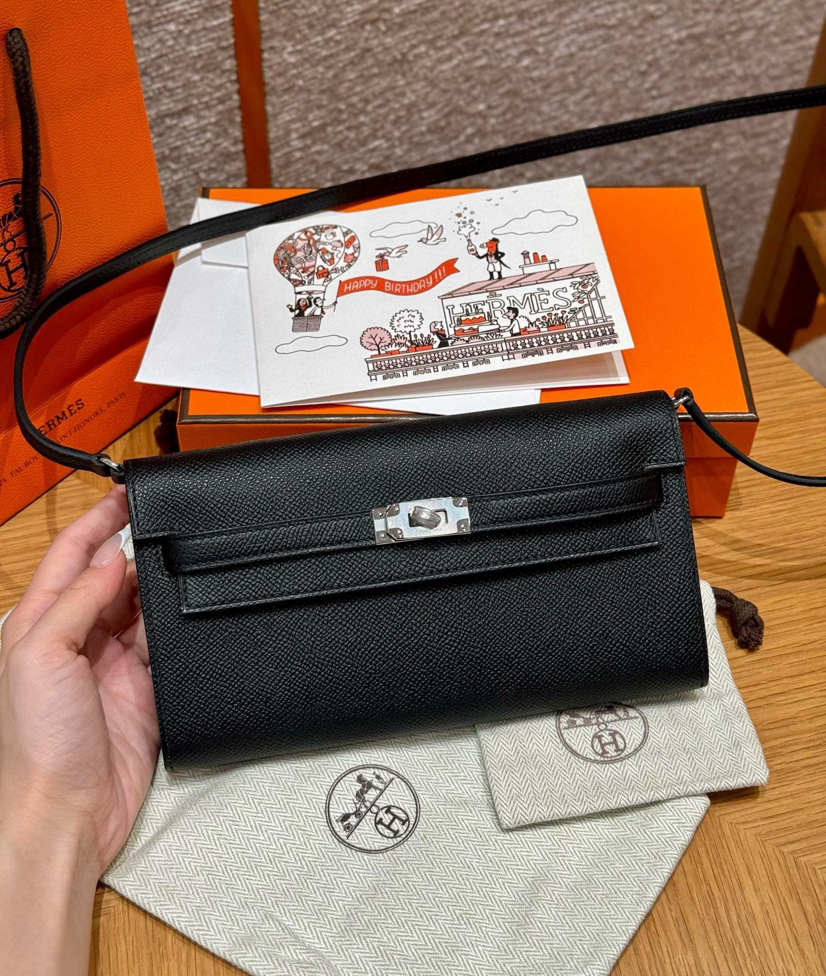 에르메스 Hermes  Kelly to go 19cm Epsom 89 Noir/gold