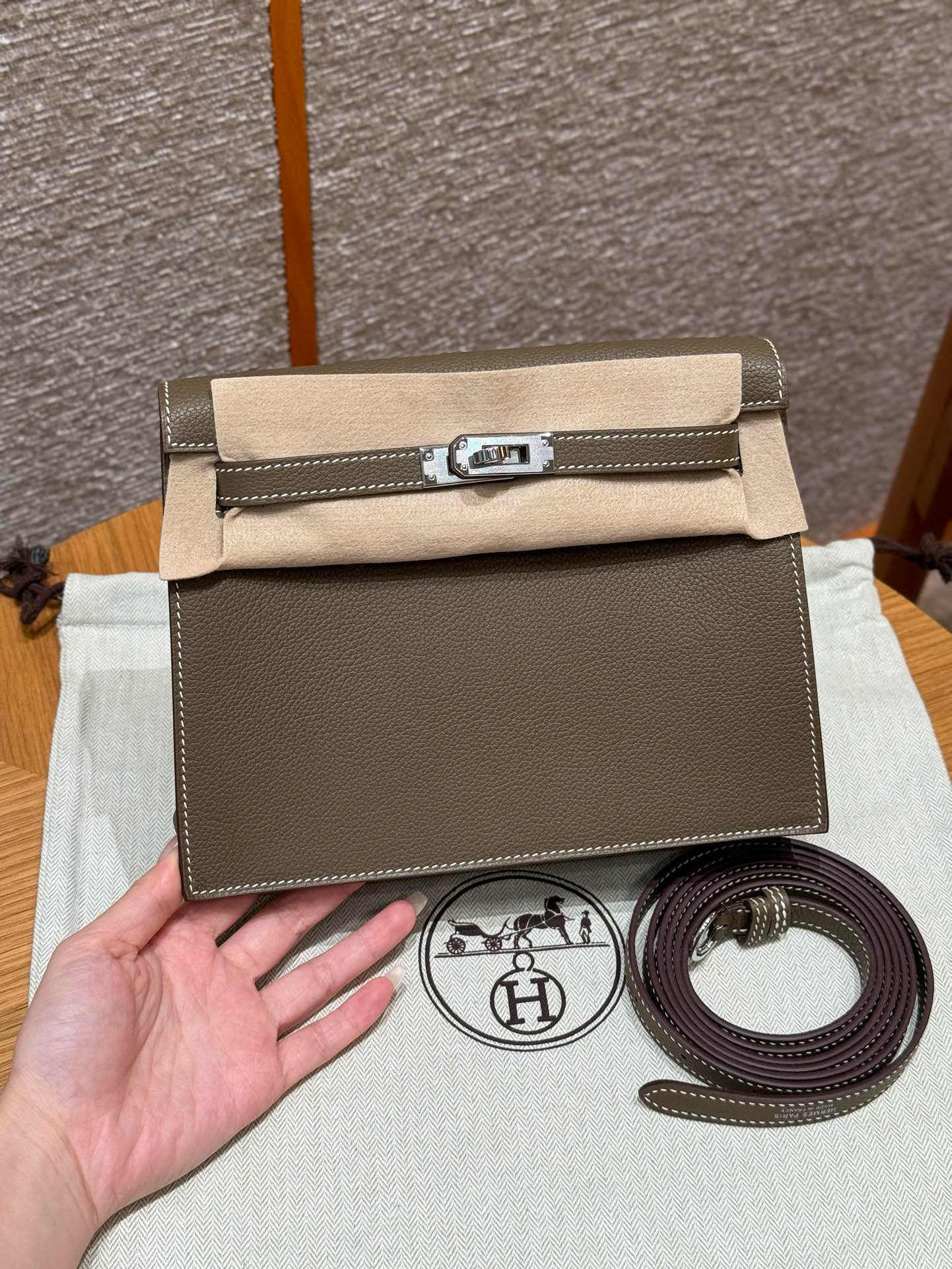 에르메스 Hermes Kelly danse 22cm evercolor 18 Etoupe/silver
