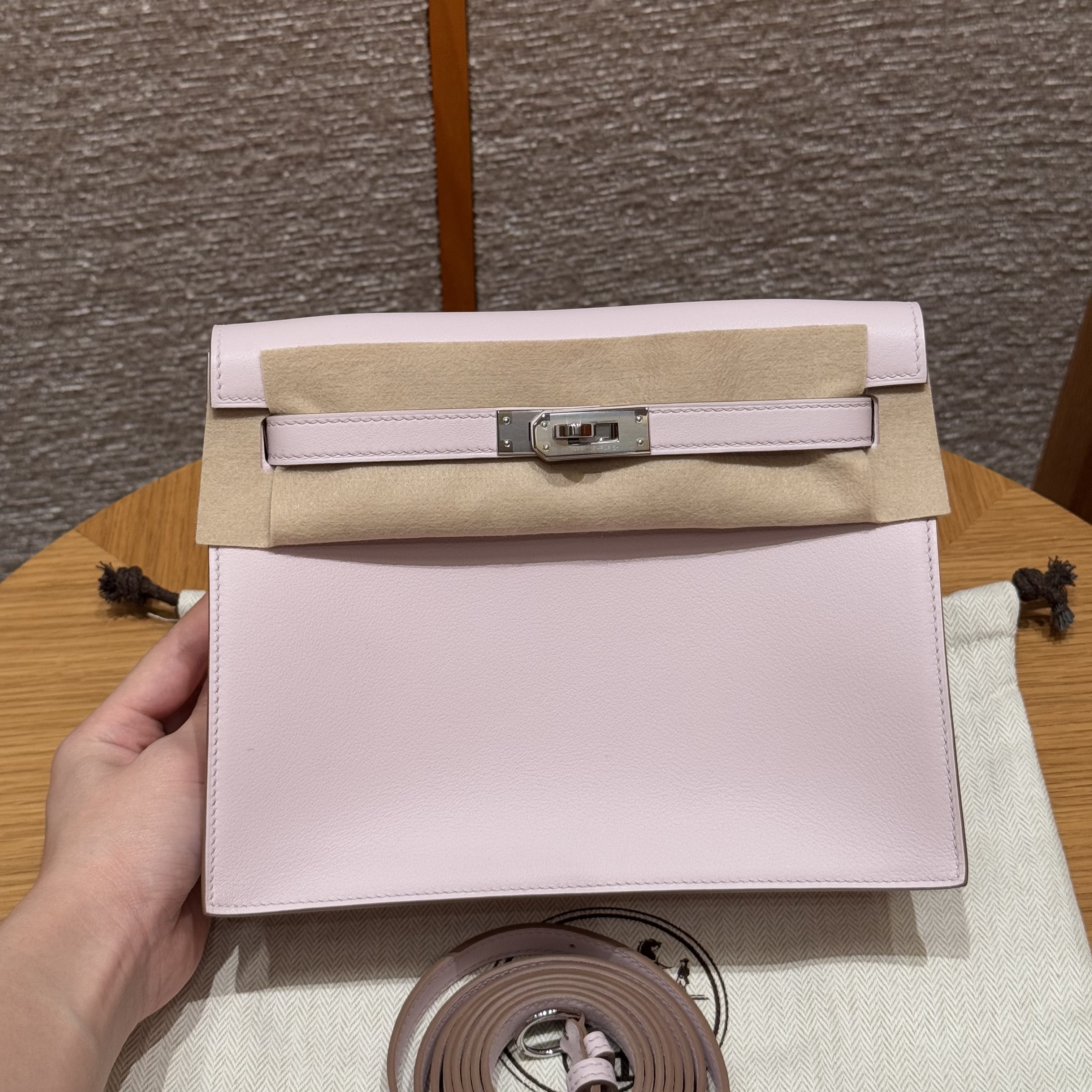 에르메스 Hermes Kelly danse 22cm swift 09 Mauve pale/silver