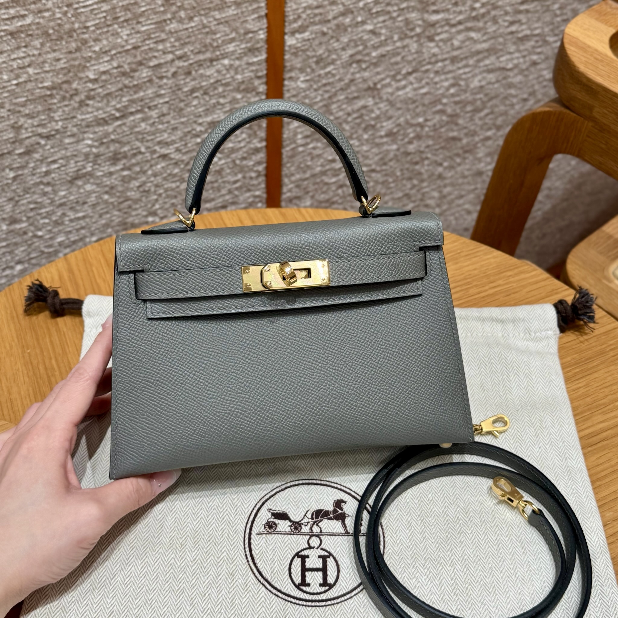 에르메스 Hermes Mini Kelly 19cm Epsom 0L Gris Meyer/gold