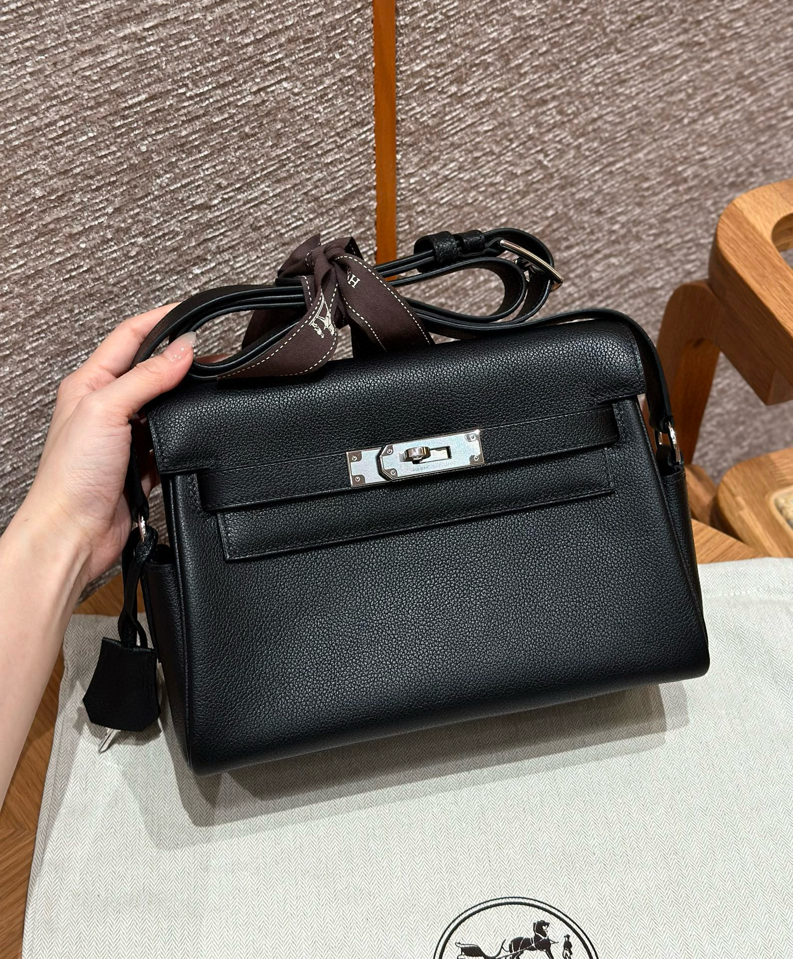 에르메스 Hermes Kelly Messenger 24cm Evercolor 89 Noir/silver