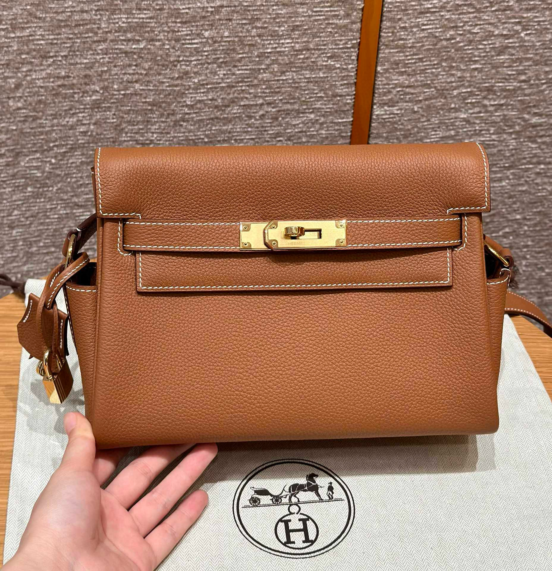 에르메스 Hermes Kelly Messenger 24cm Togo 37 Gold/gold