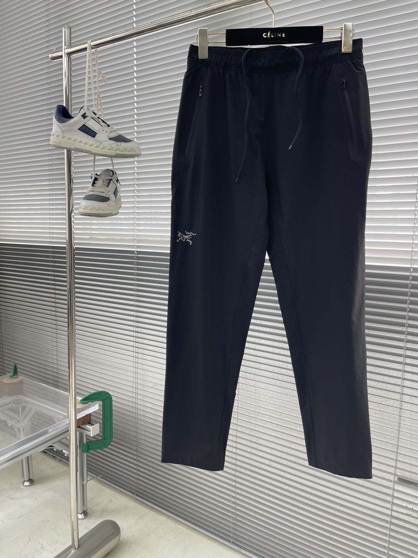 아크테릭스 ARC'TERYX 바지