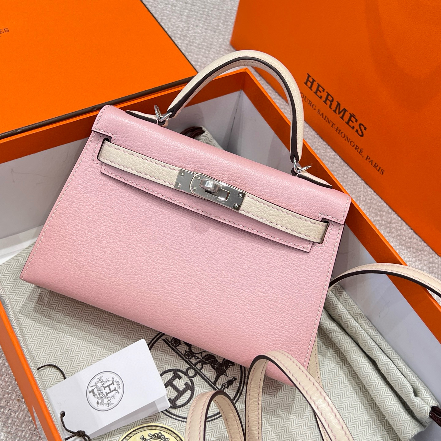 에르메스 Hermes Mini Kelly chèvre 5P Pink and i2 nata/silver
