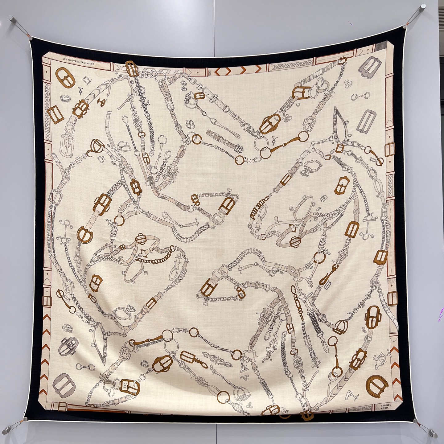 에르메스 Hermes 숄 136×137CM