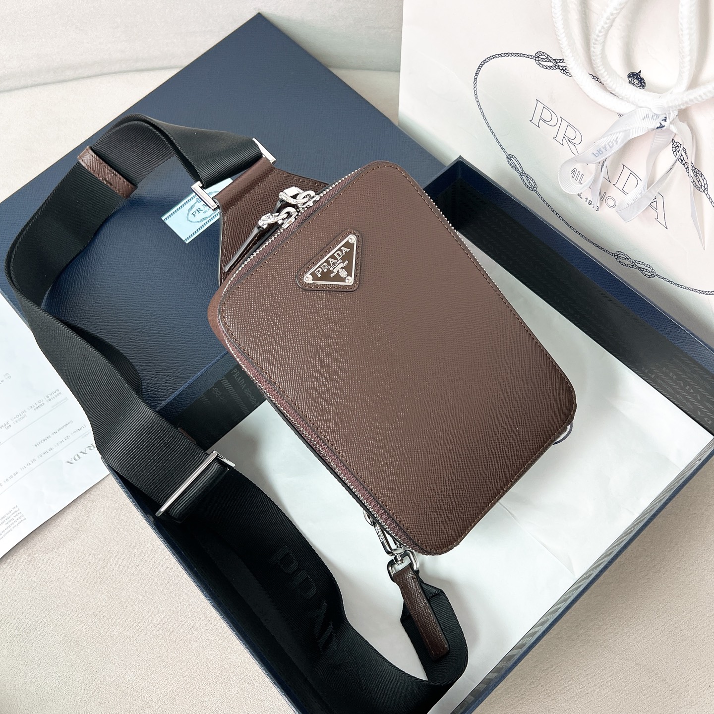 프라다 Prada 2VZ106 벨트 백 20cm