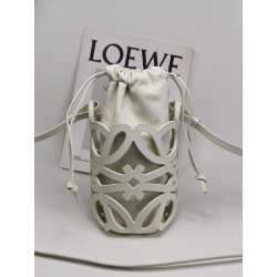 로에베 Loewe 922B Anagram 크로스 백